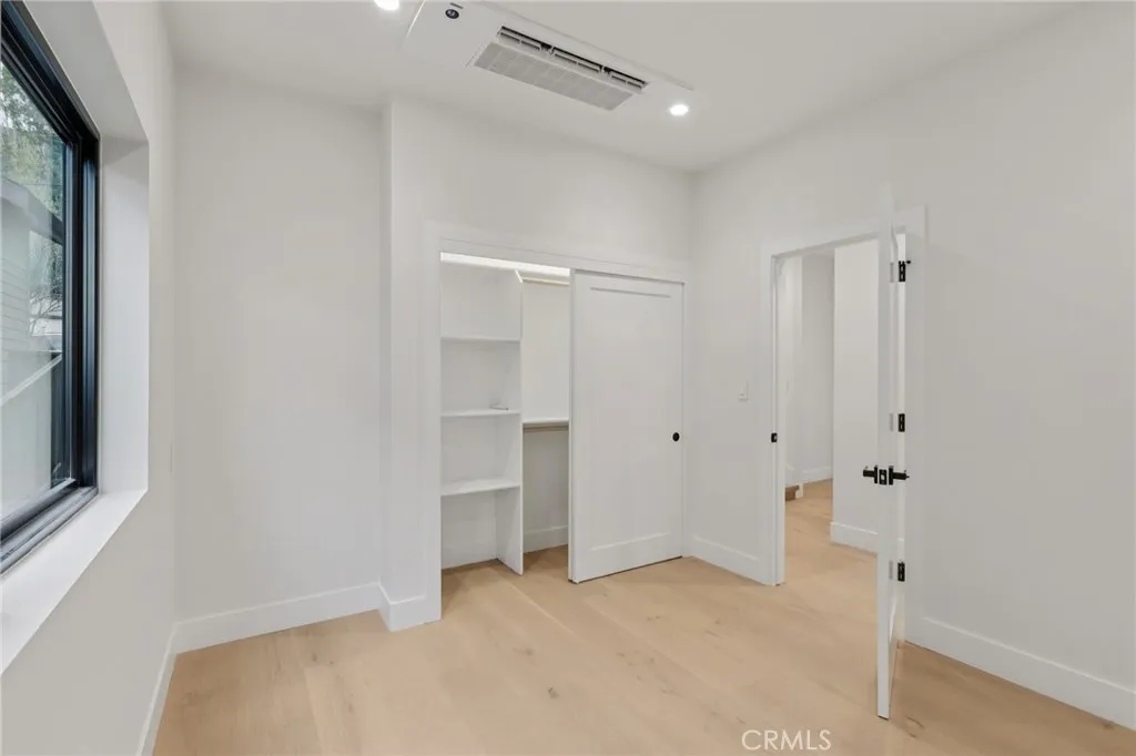 Additional image 107 of 526 Klamath Street, Brisbane, CA 94005