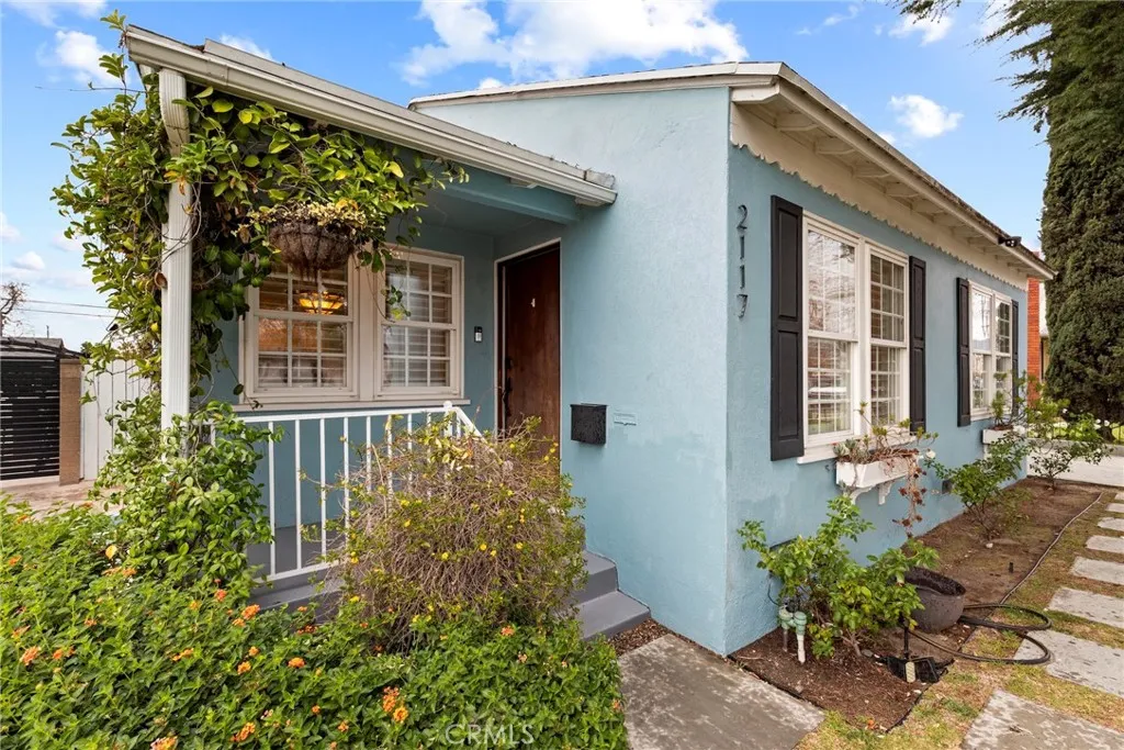 Additional image 4 of 2117 N Screenland Dr, Burbank, CA 91505