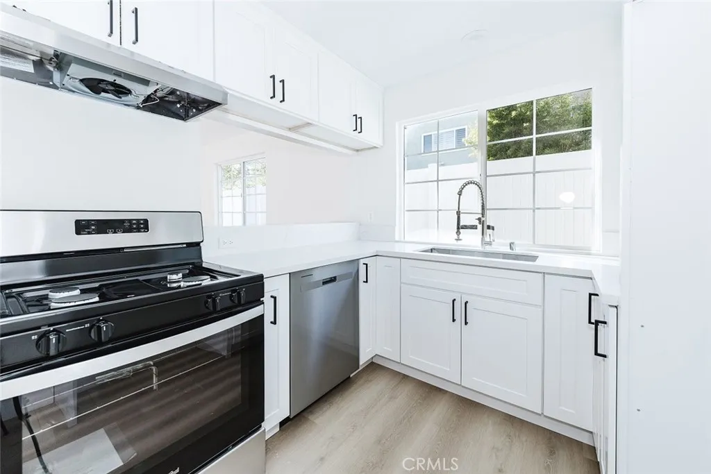 Additional image 88 of 19314 Valerio, Reseda, CA 91335