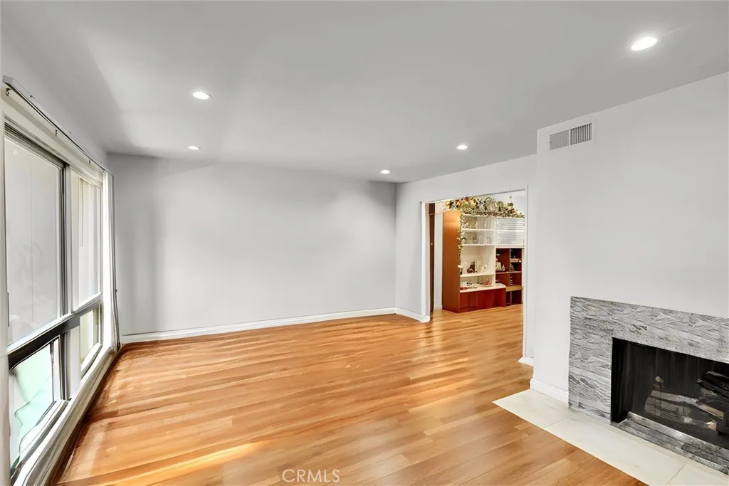 Additional image 7 of 1933 Glenoaks Boulevard Unit 127, San Fernando, CA 91340