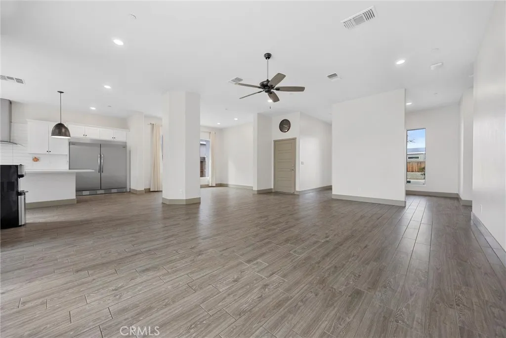 Additional image 61 of 5913 Hawthorn Tree Ln, Bakersfield, CA 93313