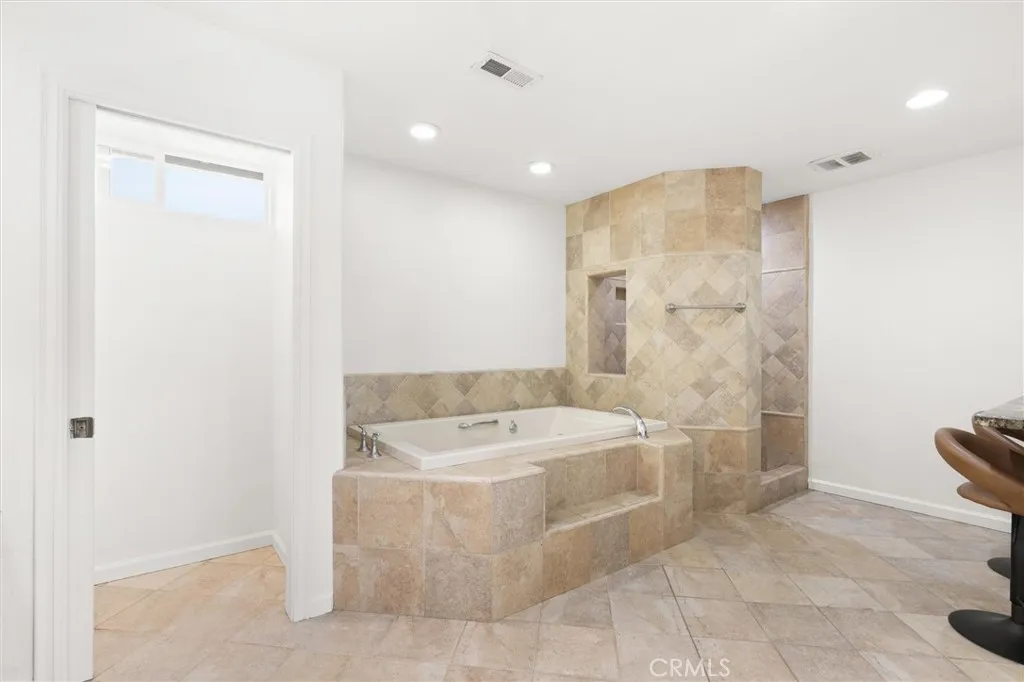 Additional image 37 of 2761 Bunting Cir, Costa Mesa, CA 92626