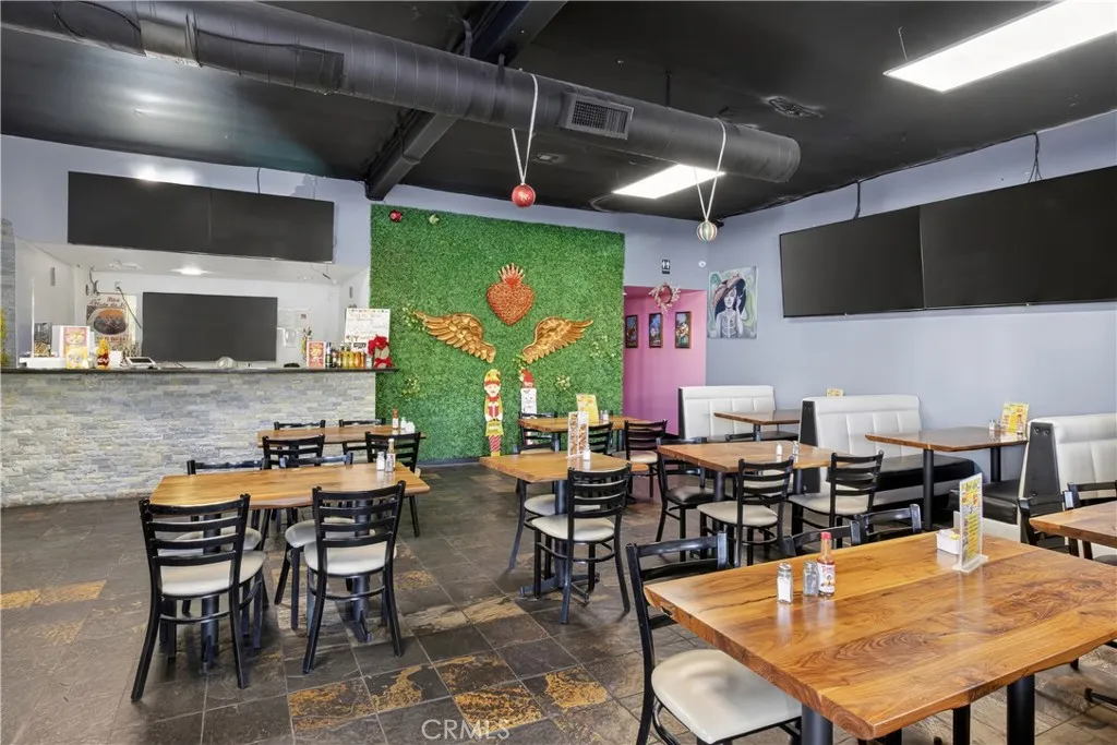 Additional image 11 of 2363 California Avenue Unit 105, Corona, CA 92881