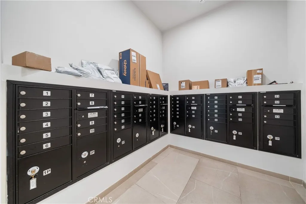 Additional image 80 of 709 E Walnut Street Unit 315, Pasadena, CA 91101