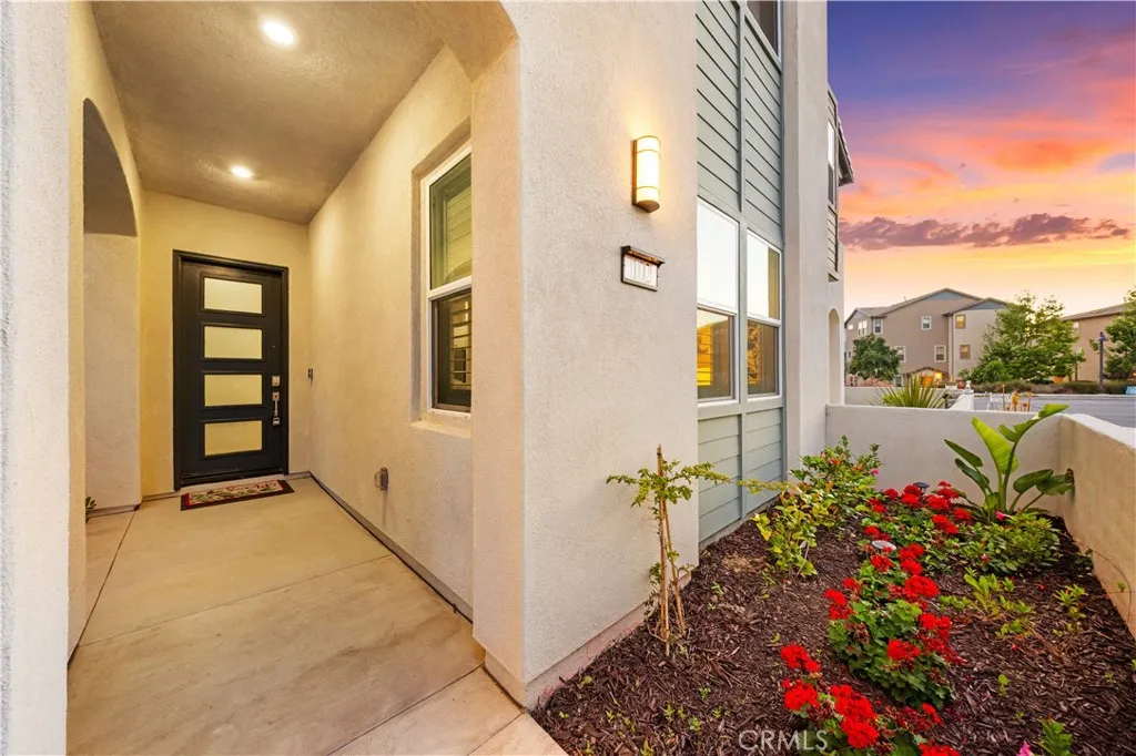 Additional image 36 of 102 culture, Irvine, CA 92618