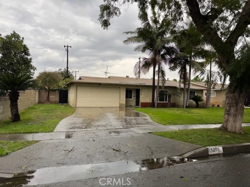 Additional image 3 of 1209 S King St, Santa Ana, CA 92704