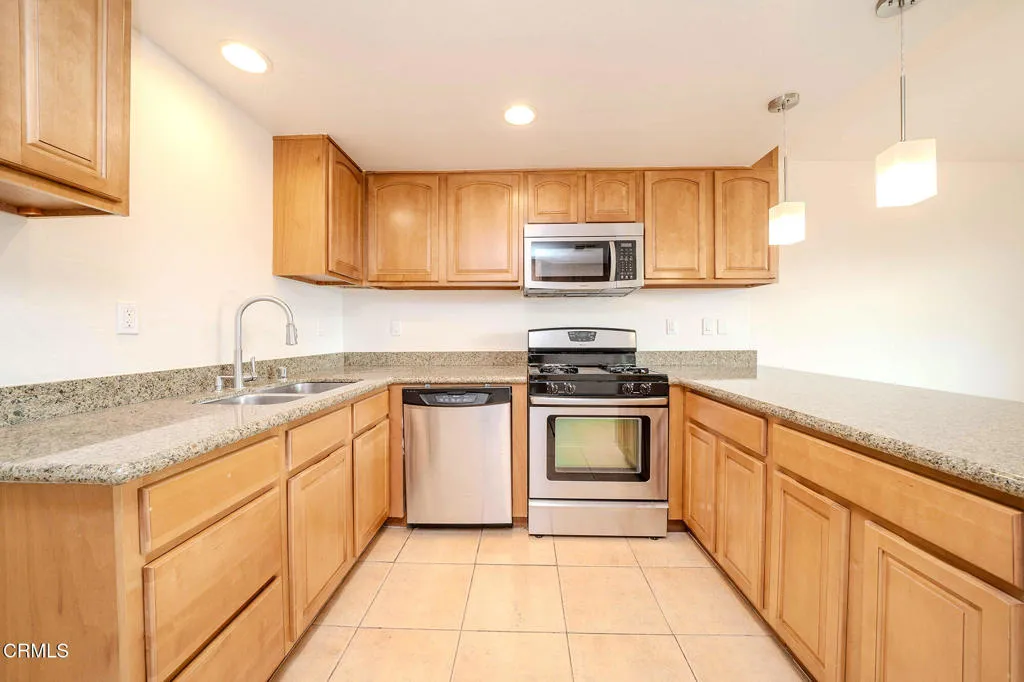 Additional image 36 of 15550 Crestview Lane Unit 50, Granada Hills, CA 91344
