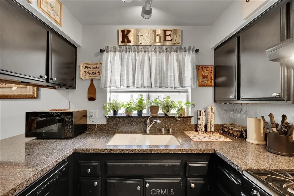 Additional image 3 of 1933 Glenoaks Boulevard Unit 127, San Fernando, CA 91340