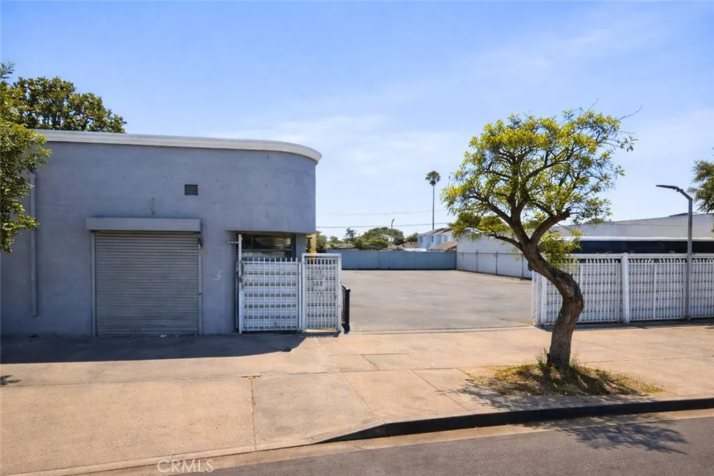 Additional image 2 of 644 E Manchester Ave, Los Angeles, CA 90001