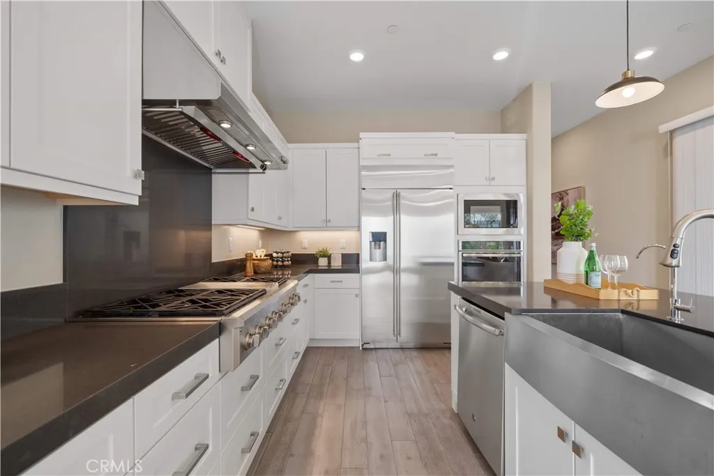 Additional image 91 of 157 Scale, Irvine, CA 92618