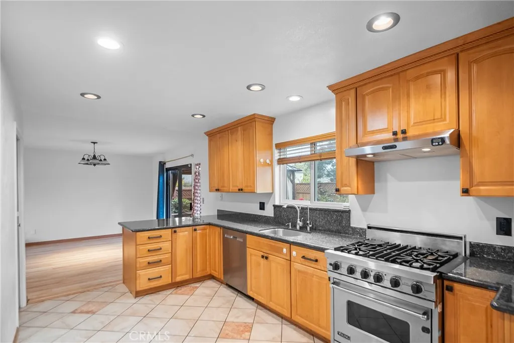 Additional image 60 of 801 Weeks St, East Palo Alto, CA 94303