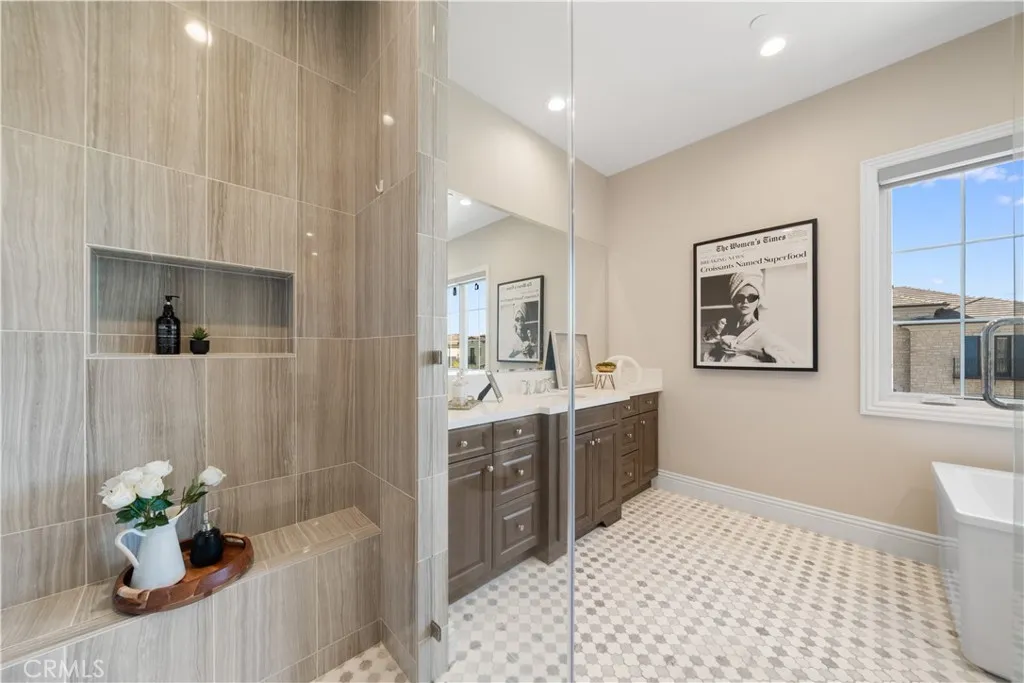 Additional image 36 of 57 Kite, Irvine, CA 92618