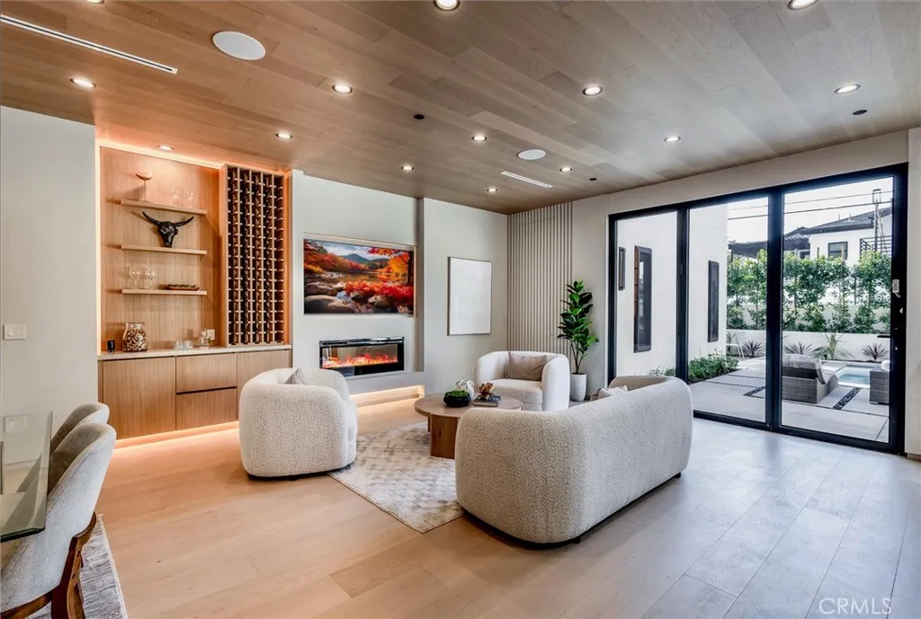 Additional image 43 of 5205 Etiwanda, Tarzana, CA 91356