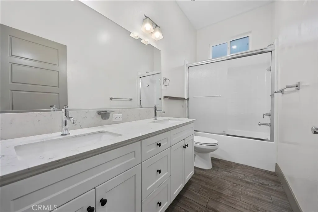 Additional image 76 of 5913 Hawthorn Tree Ln, Bakersfield, CA 93313