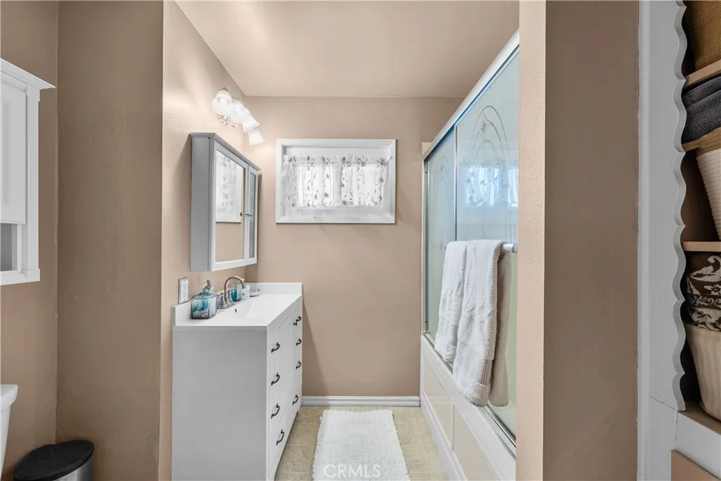 Additional image 57 of 19726 Steinway St, Canyon Country, CA 91351