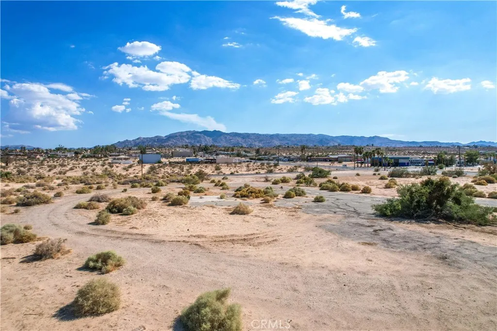 Additional image 21 of 4973 Adobe Rd, 29 Palms, CA 92277