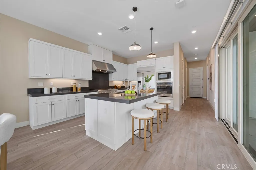 Additional image 21 of 157 Scale, Irvine, CA 92618