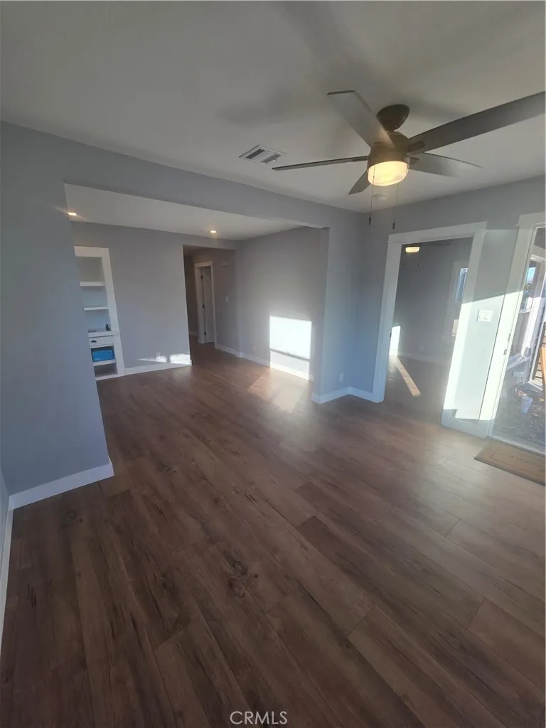 Additional image 25 of 401 E 61st St, Los Angeles, CA 90003