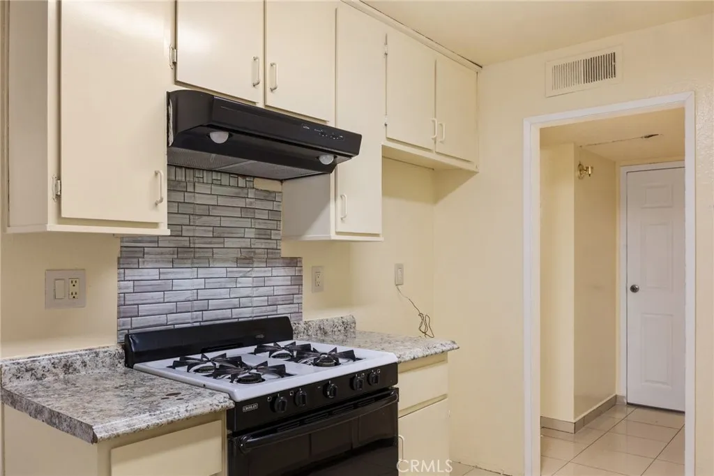 Additional image 42 of 14265 Terra Bella Street Unit 40, Panorama City, CA 91402