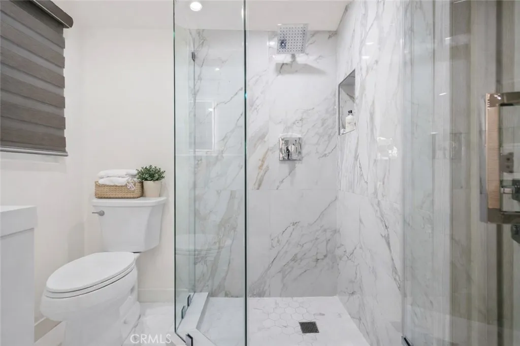 Additional image 20 of 6820 Encino Avenue, Van Nuys, CA 91406