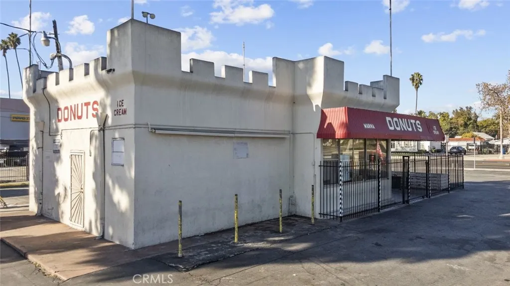 Additional image 4 of 600 E Holt Avenue, Pomona, CA 91767