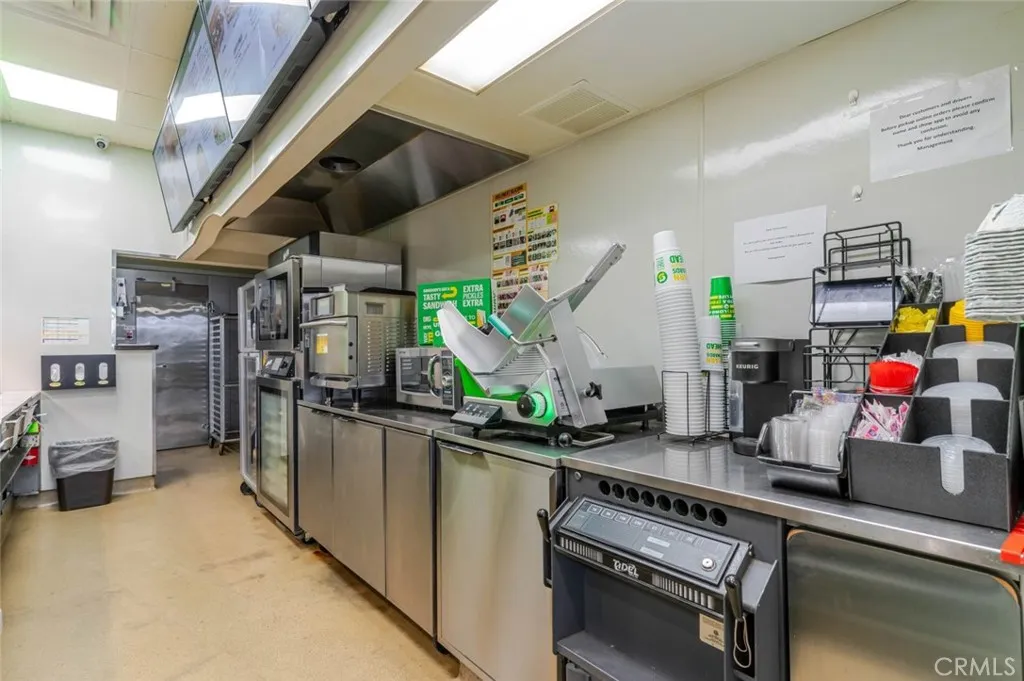 Additional image 8 of 8027 Lankershim Boulevard, Sun Valley, CA 91352