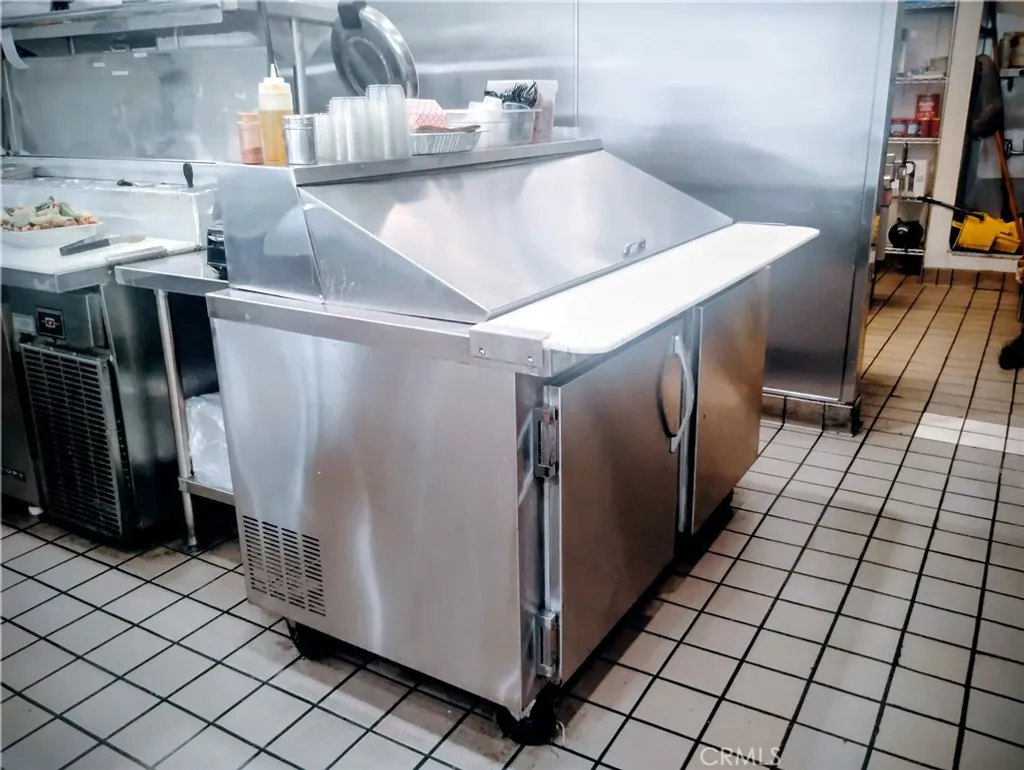 Additional image 13 of 806 S Indian Hill Blvd, Claremont, CA 91711