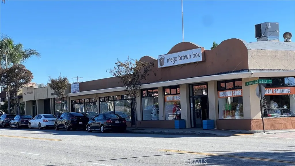 Additional image 11 of 300 E La Habra Boulevard, La Habra, CA 90631