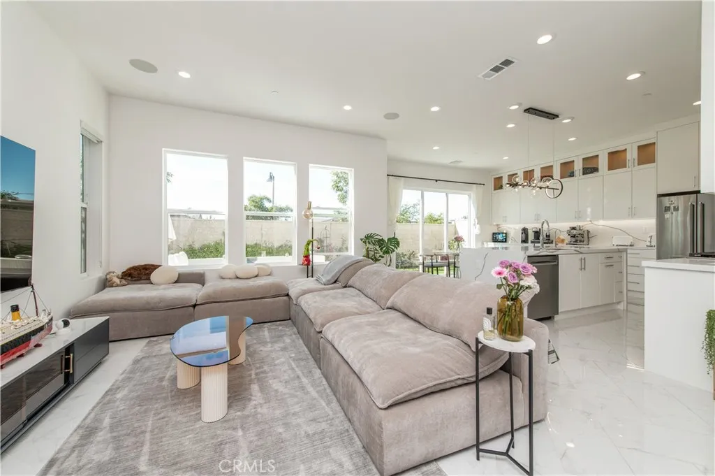 Additional image 46 of 131 Reyes Alley, Lake Forest, CA 92630