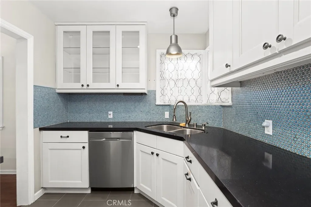 Additional image 15 of 2117 N Screenland Dr, Burbank, CA 91505