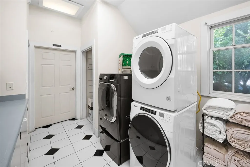 Additional image 115 of 2476 Main Street, Cambria, CA 93428