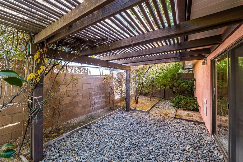 Additional image 89 of 683 S Bedford Dr, Palm Springs, CA 92264