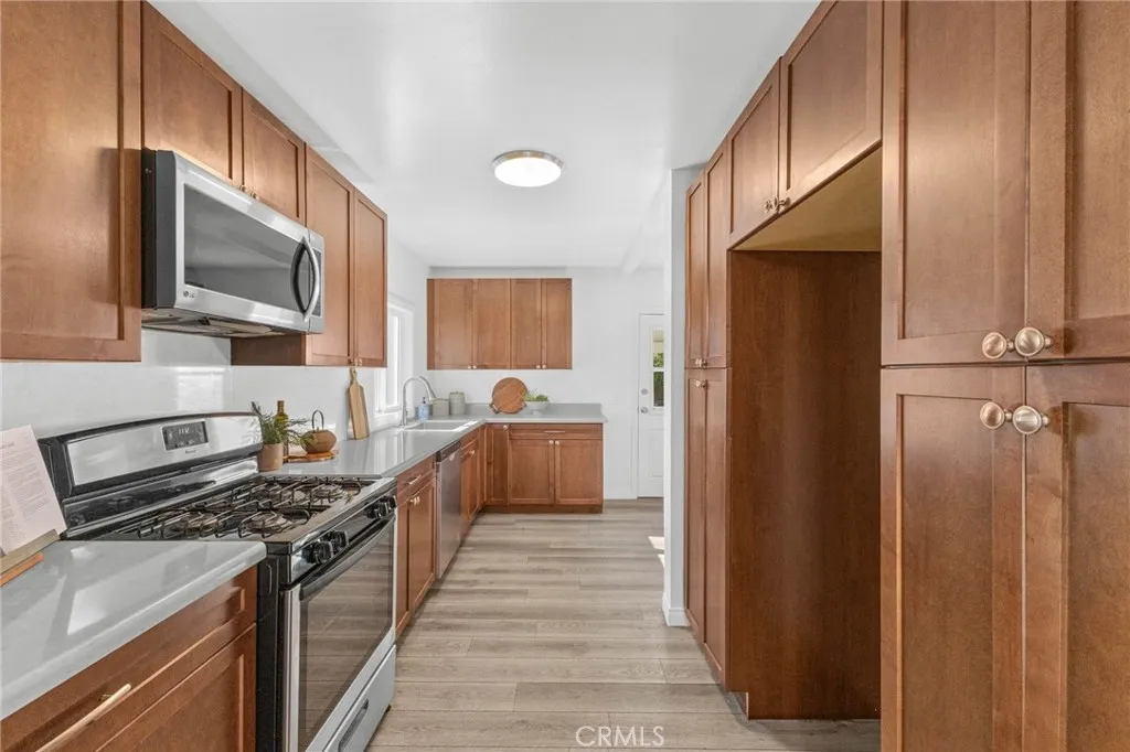 Additional image 12 of 1410 S Olive St, Santa Ana, CA 92707