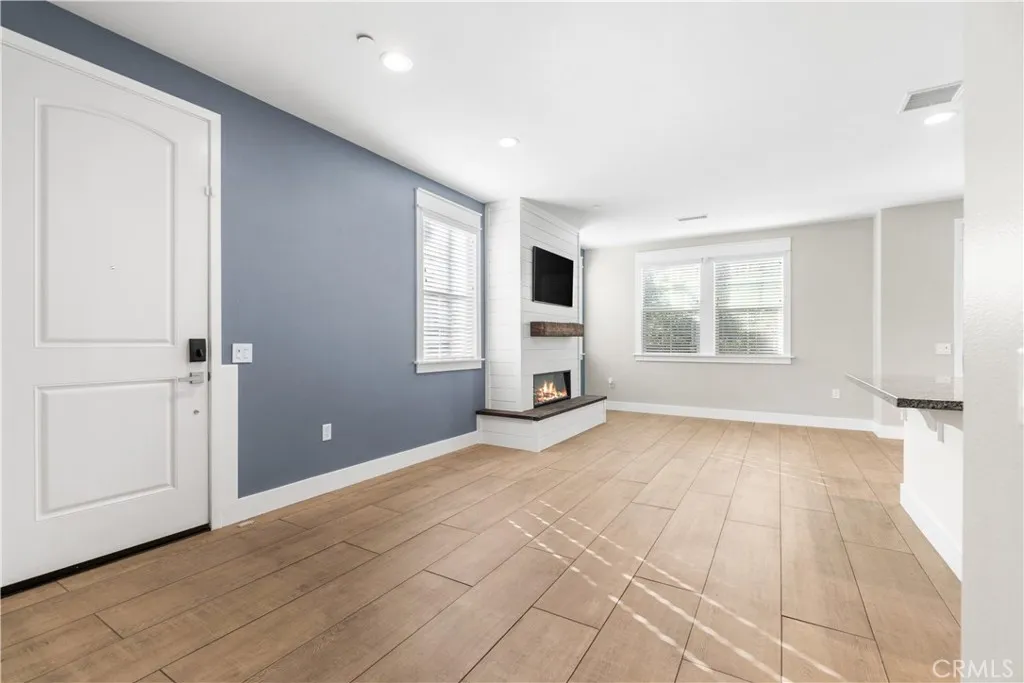 Additional image 10 of 28661 Jardineras Dr, Valencia, CA 91354