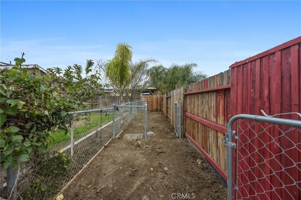 Additional image 85 of 5913 Hawthorn Tree Ln, Bakersfield, CA 93313