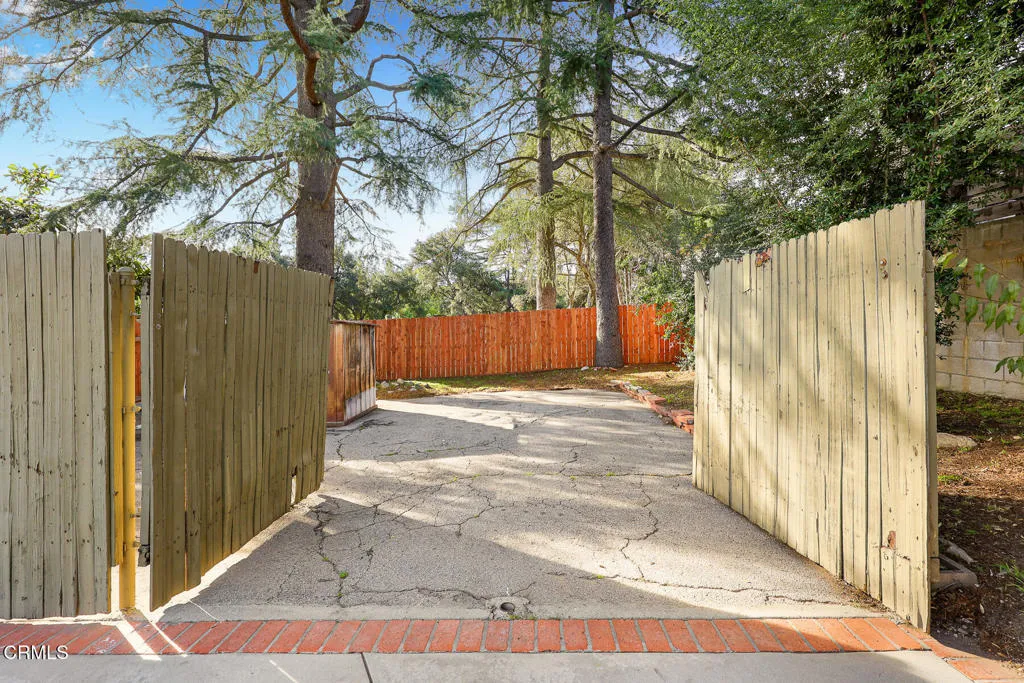 Additional image 141 of 1948 Ravista Lane, La Canada Flintridge, CA 91011