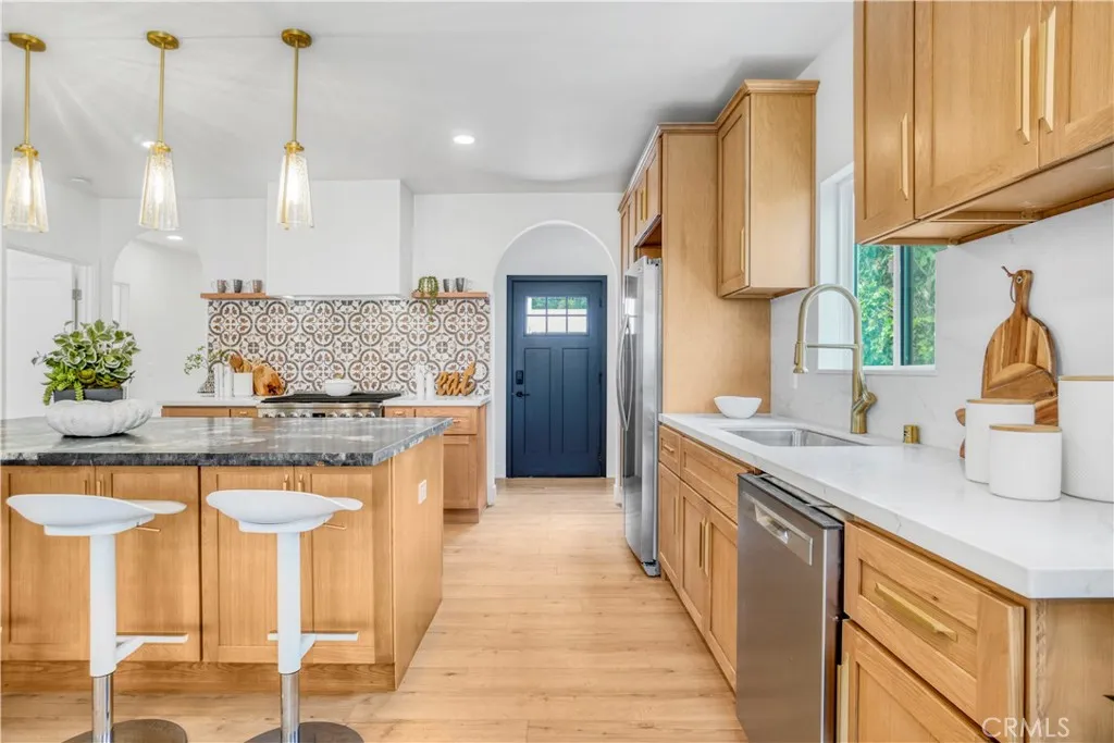 Additional image 66 of 6325 Long St, Los Angeles, CA 90043