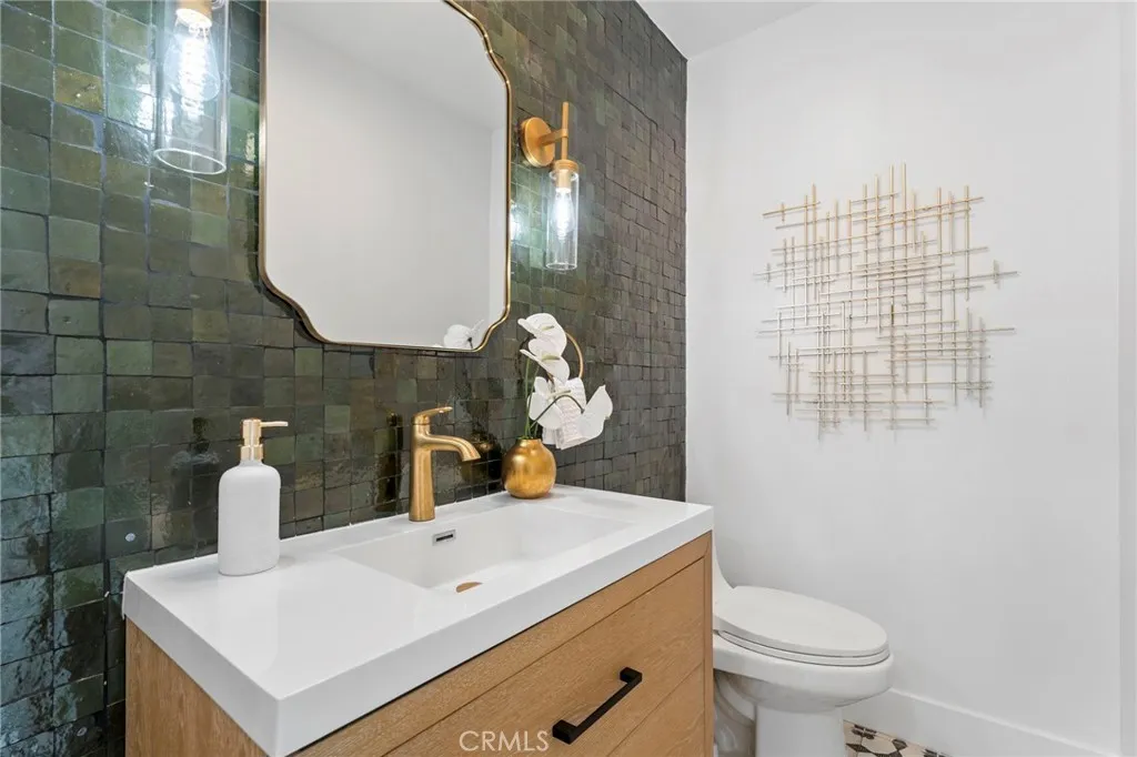 Additional image 19 of 5334 S Hillcrest Drive, Los Angeles, CA 90043