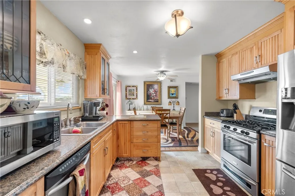 Additional image 45 of 19726 Steinway St, Canyon Country, CA 91351