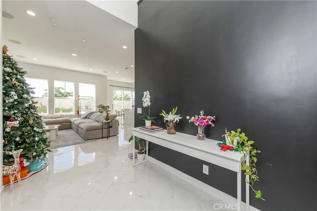 Additional image 5 of 131 Reyes Alley, Lake Forest, CA 92630