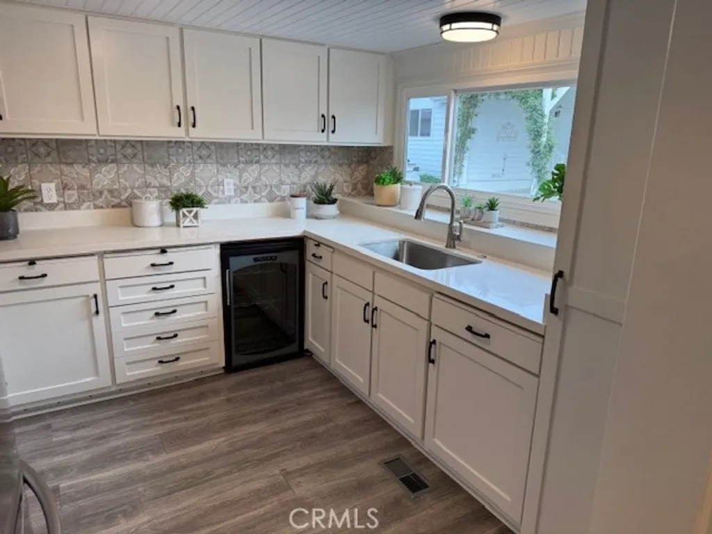 Additional image 4 of 94 Yorktown, Newport Beach, CA 92660