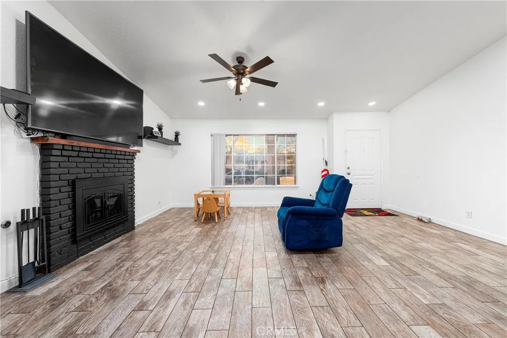 Additional image 8 of 36904 95th St E, Littlerock, CA 93543