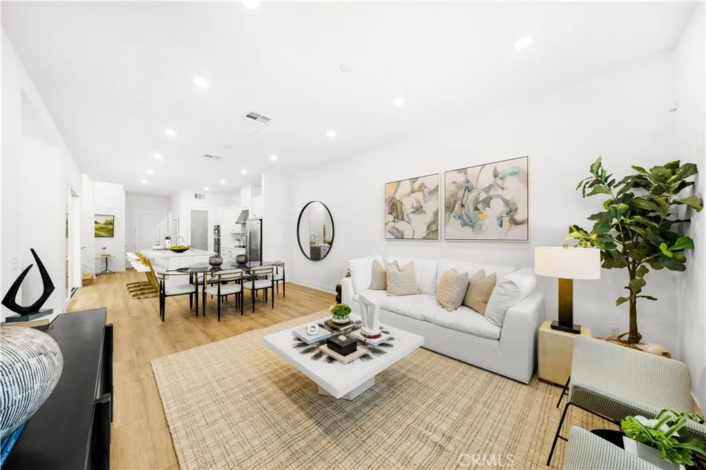 Additional image 33 of 102 culture, Irvine, CA 92618