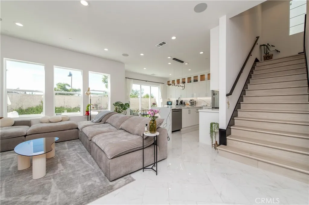 Additional image 6 of 131 Reyes Alley, Lake Forest, CA 92630