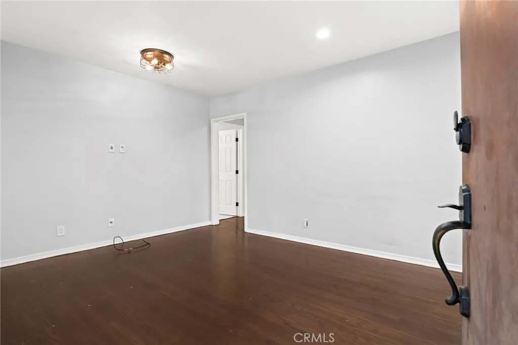 Additional image 34 of 2117 N Screenland Dr, Burbank, CA 91505