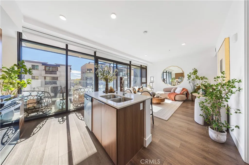 Additional image 7 of 709 E Walnut Street Unit 315, Pasadena, CA 91101