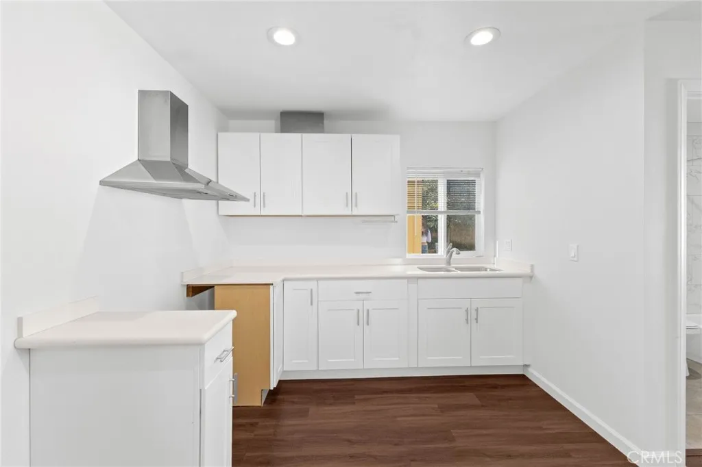 Additional image 72 of 1410 S Olive St, Santa Ana, CA 92707