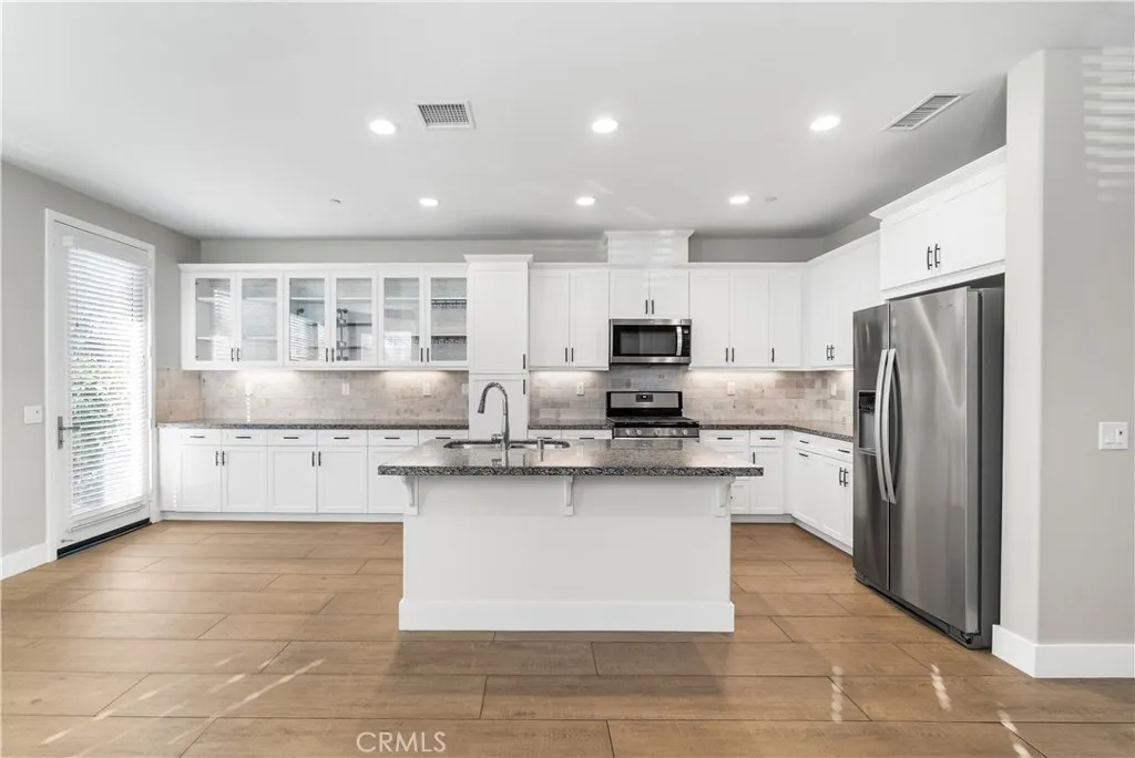 Additional image 42 of 28661 Jardineras Dr, Valencia, CA 91354