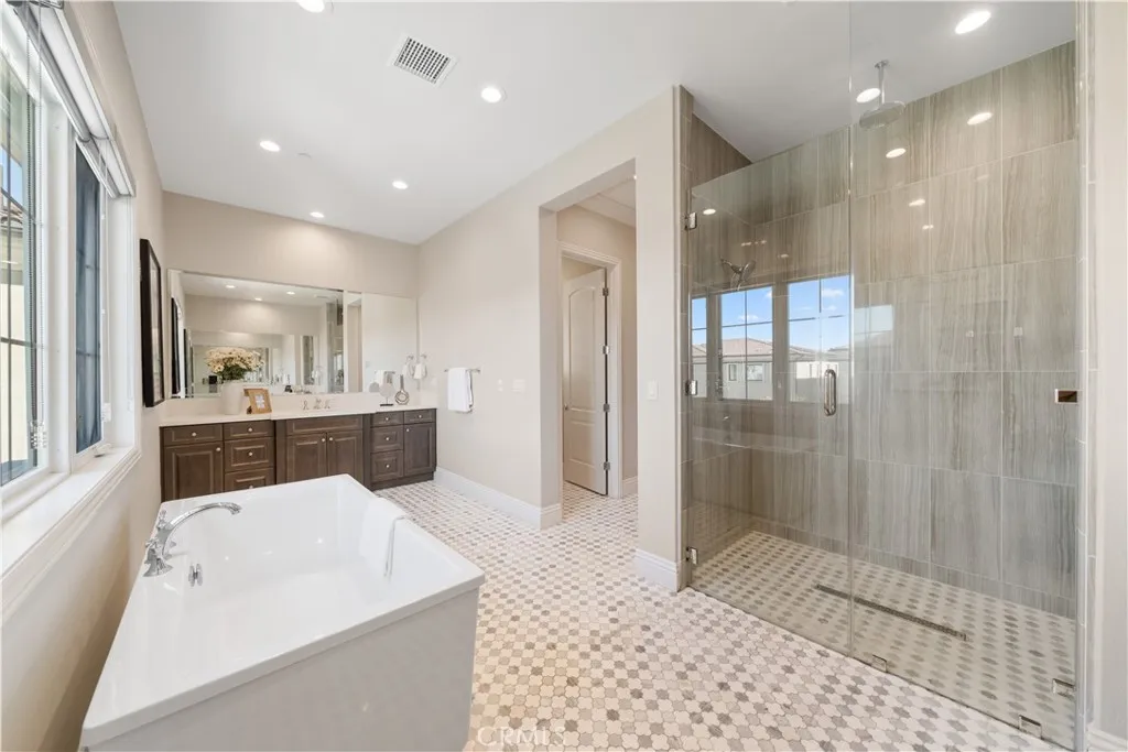 Additional image 98 of 57 Kite, Irvine, CA 92618