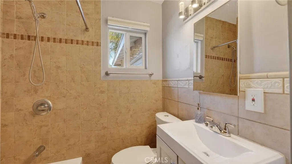 Additional image 71 of 2422 Bern Lane, Santa Ana, CA 92706